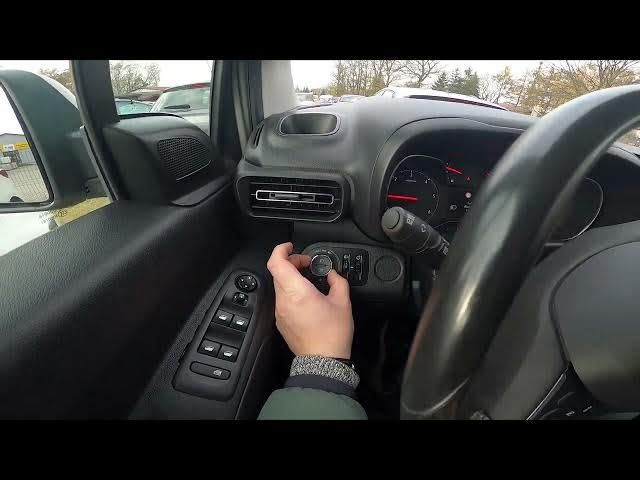 Video thumbnail for How to Enable or Disable High Beam in Opel Combo E ( 2018 – now ) | Use High Beam