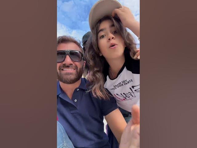 'Video thumbnail for Deməli iki xanım birləşsə, bir kişini yıxa bilər.'