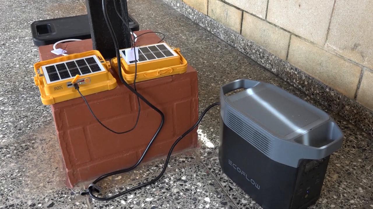 Video thumbnail for Cuba: Solar charging station brings relief to energy-starved Cubans.