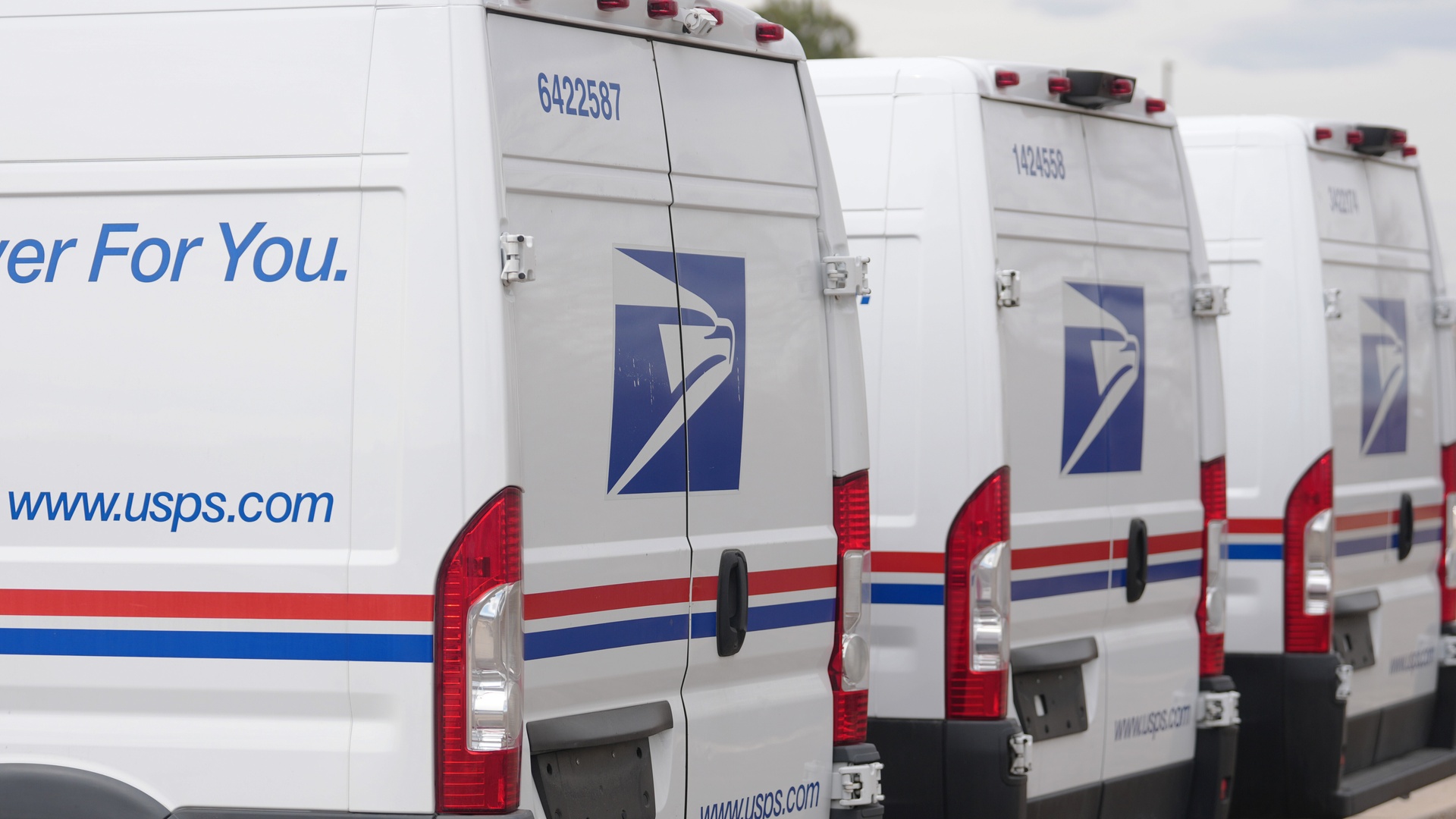 Video thumbnail for Justice Department looks to overturn USPS rule that bans mailing handguns