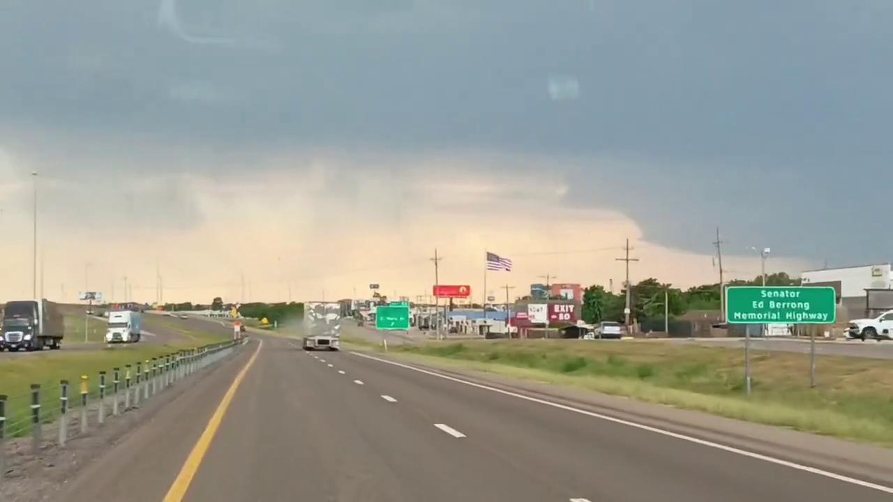 Video thumbnail for US: View of The Stormy Sky Near Weatherford, OK.