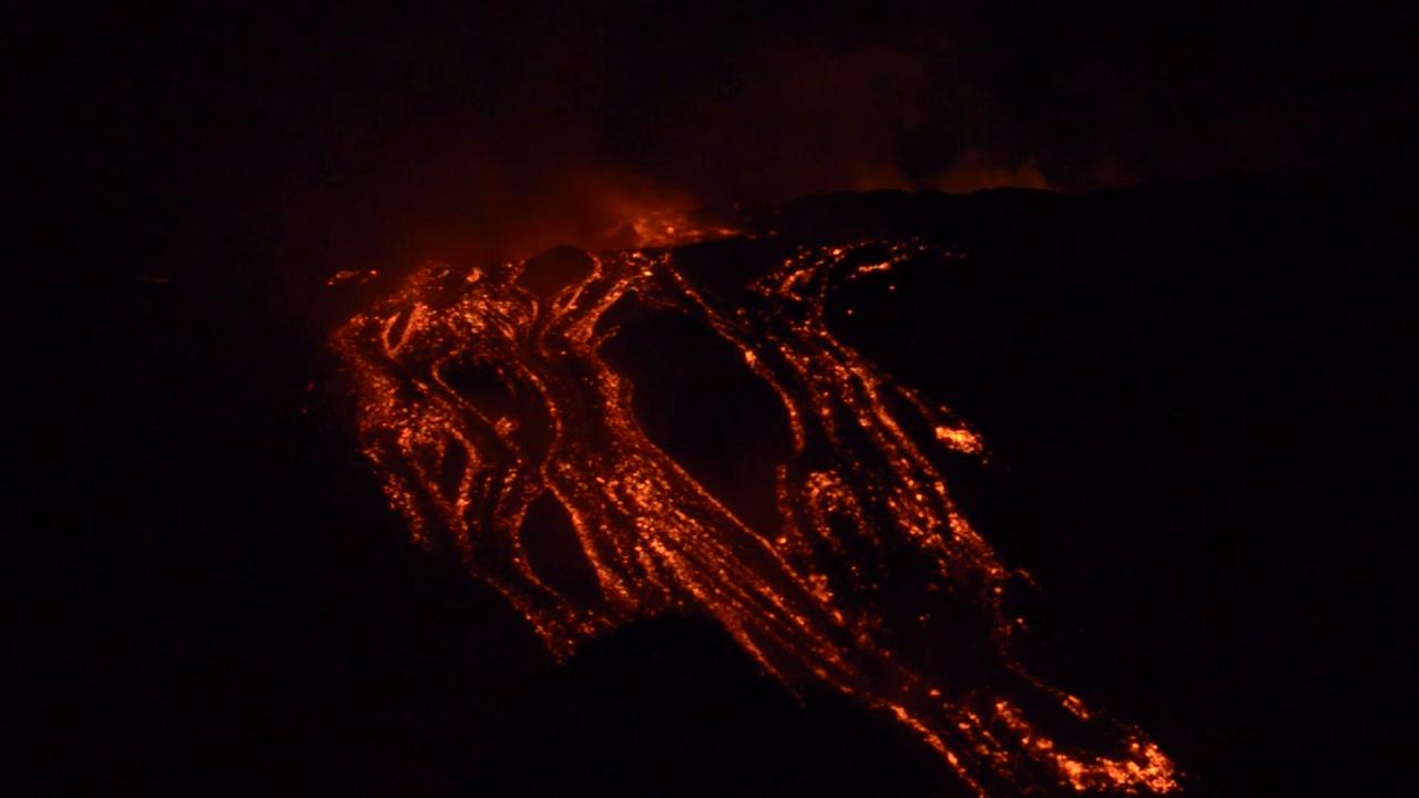 Video thumbnail for Italy: Mount Etna eruption draws crowds, disrupts flights in Sicily.