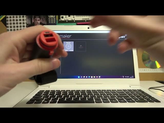 Video thumbnail for How To Access USB and Charging Port on KNOG PWR Rider 450L - Open Rear Flap on Knog Bicycle Lamp