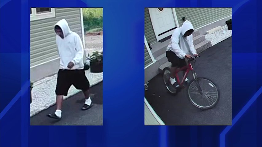 Video thumbnail for Police search for man who stole a bicycle from front porch in Centereach