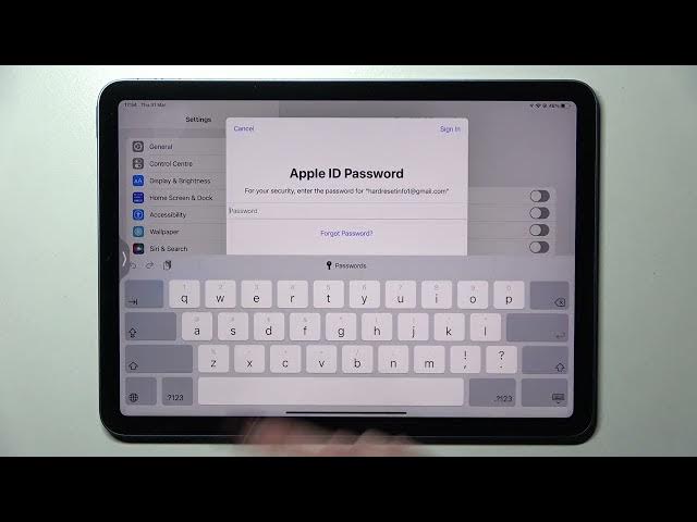 Video thumbnail for How to Add Screen Lock in iPad Air 2022 - Apple iPad Air 5th Gen WiFi