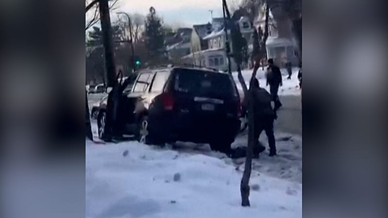 Video thumbnail for USA: Minneapolis ICE shooting caught on video