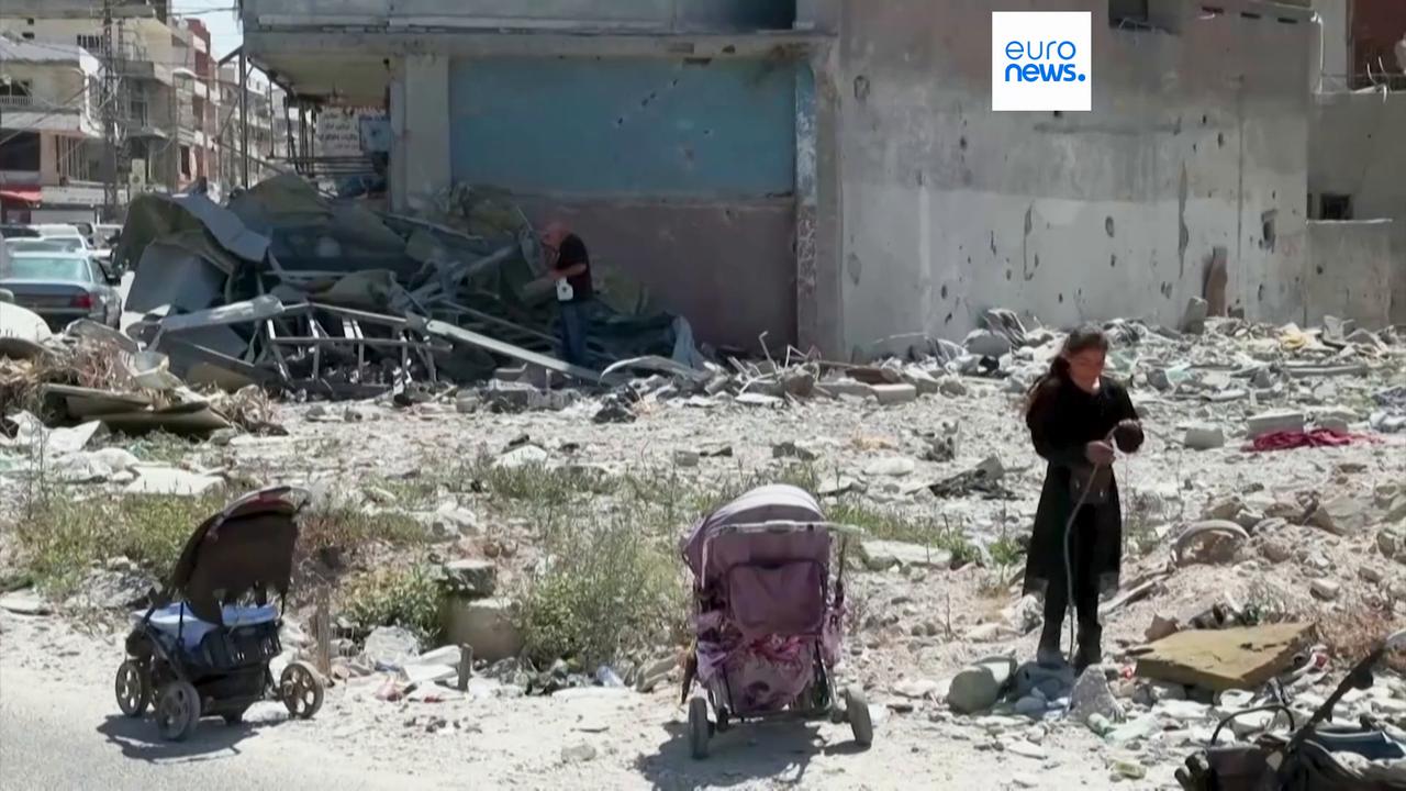 Video thumbnail for Israel says one soldier killed and several injured in clashes following latest strikes in Lebanon