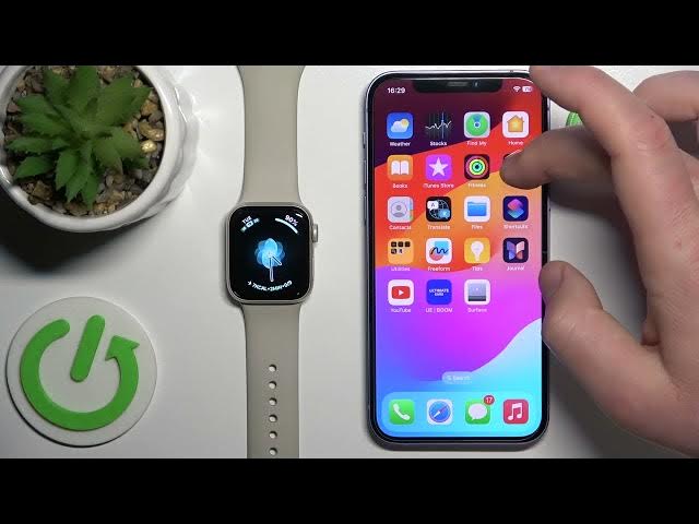 Video thumbnail for How to Add More Watch Faces to the Apple Watch