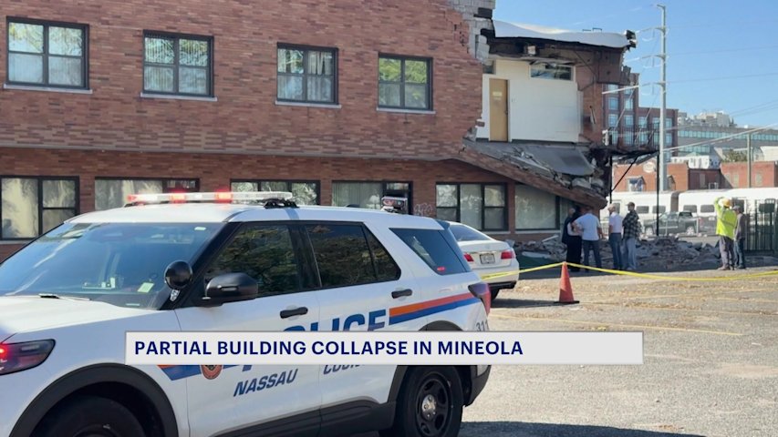 Video thumbnail for Mineola building partially collapses; no injuries reported