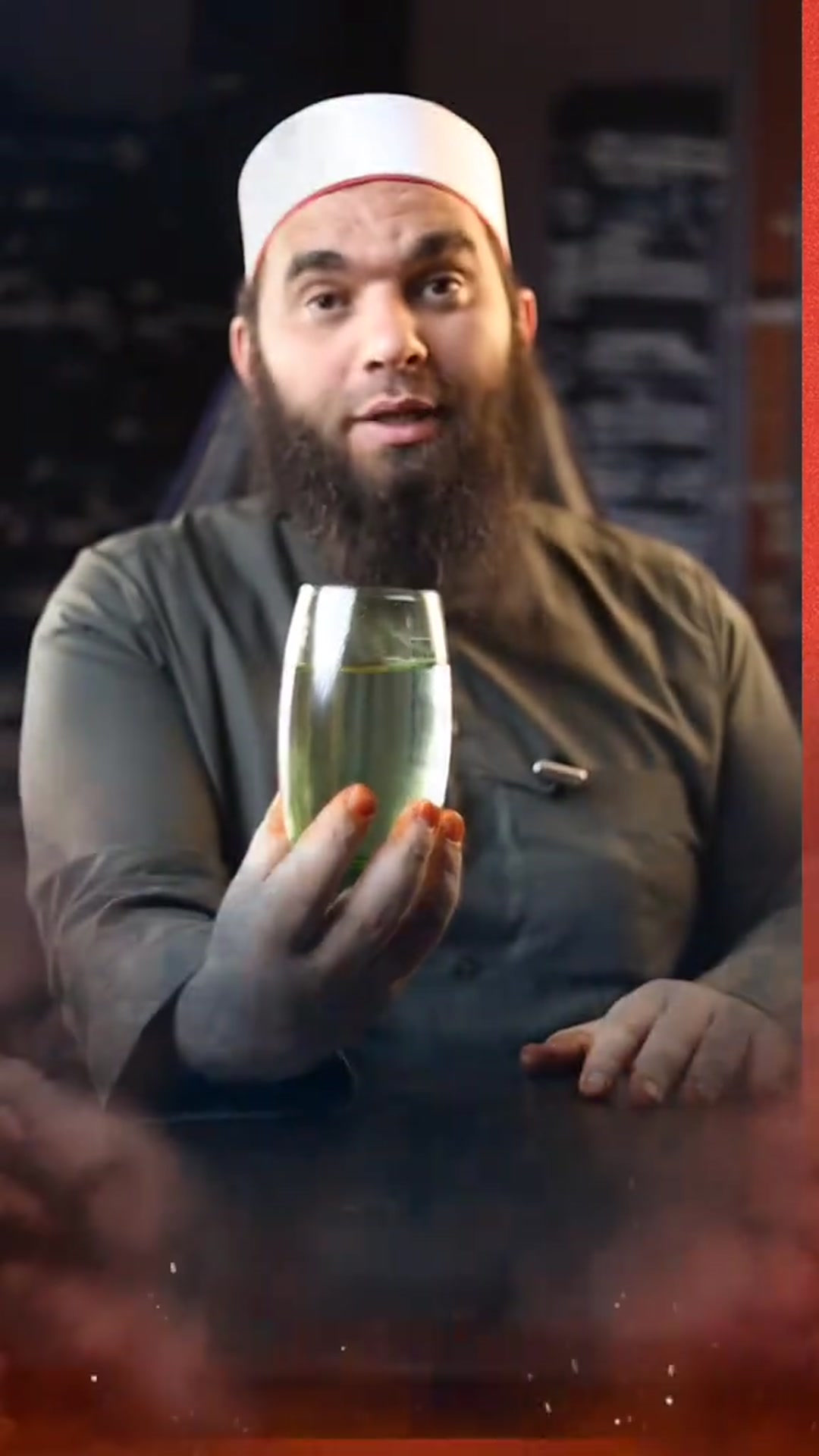 Video thumbnail for افتح المصحف علي سورة محمد واقراء هذه الايه تكشف حقيقة من أمام منك