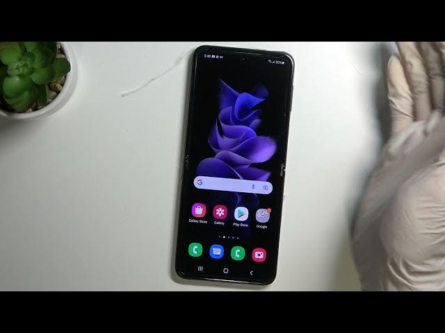 Video thumbnail for How to Take Screenshot without Buttons on SAMSUNG Galaxy Z Flip3 - Screenshot Methods