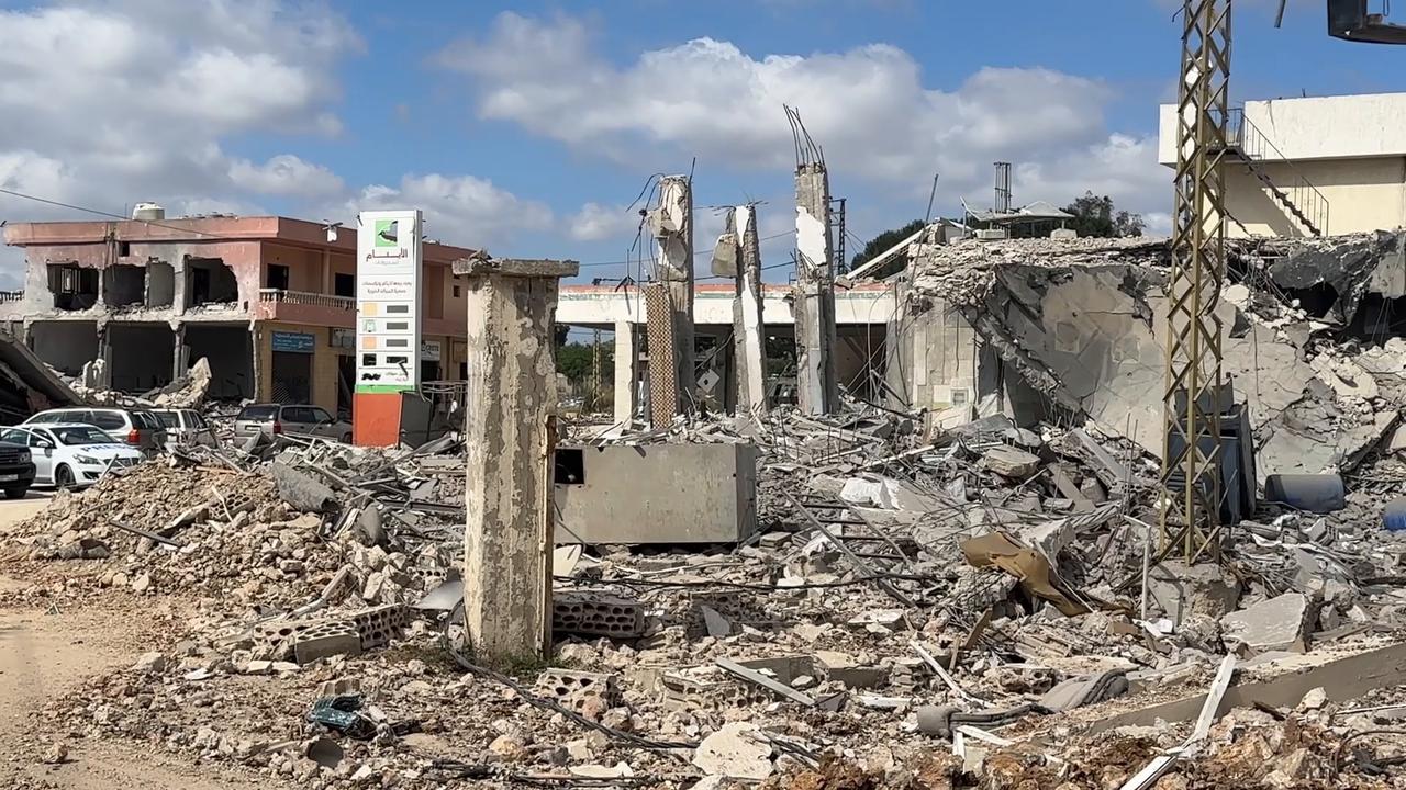 Video thumbnail for Lebanon: Israeli strikes destroy homes in southern Lebanon despite ceasefire.