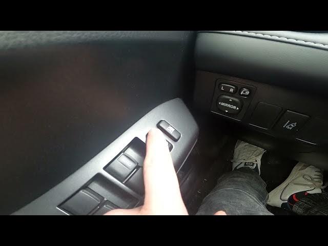 Video thumbnail for How to Automatically Lock and Unlock All Doors in Toyota RAV 4 IV (2013 - 2018) - Manage Doors Lock