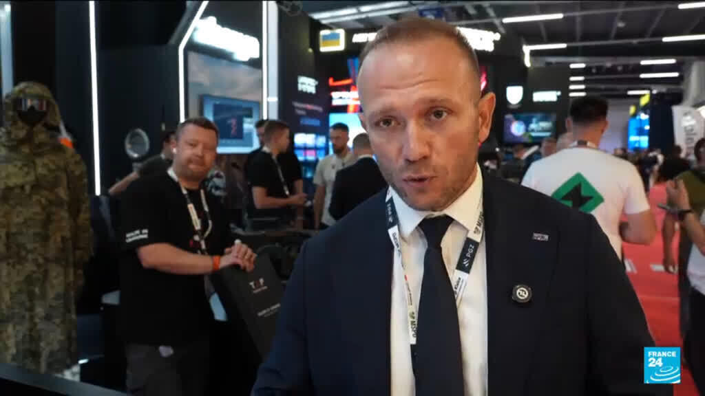 Video thumbnail for FRANCE 24 report: Anxious Ukrainian arms makers wait to sell abroad