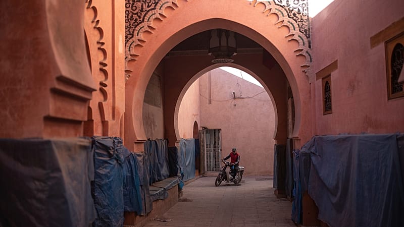 Video thumbnail for Africa tourism up by 8% as global tourism hits record high