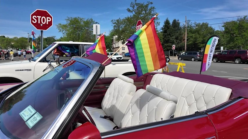 Video thumbnail for Thousands gather in Huntington for Long Island Pride Celebration