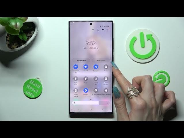 Video thumbnail for How to Turn On / Off Auto Screen Rotation on Samsung Galaxy S23 Ultra? #s23ultra