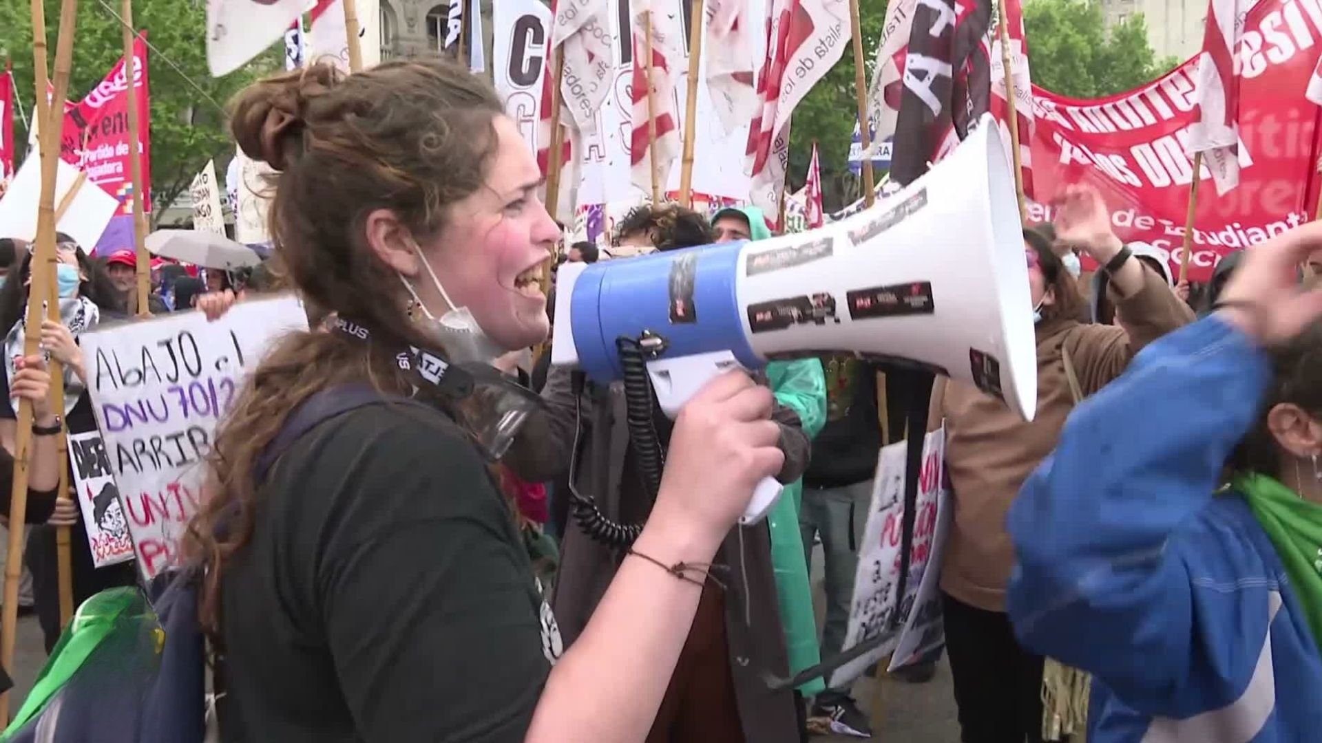 Video thumbnail for Argentina protests: Students rally against Milei’s university funding cuts