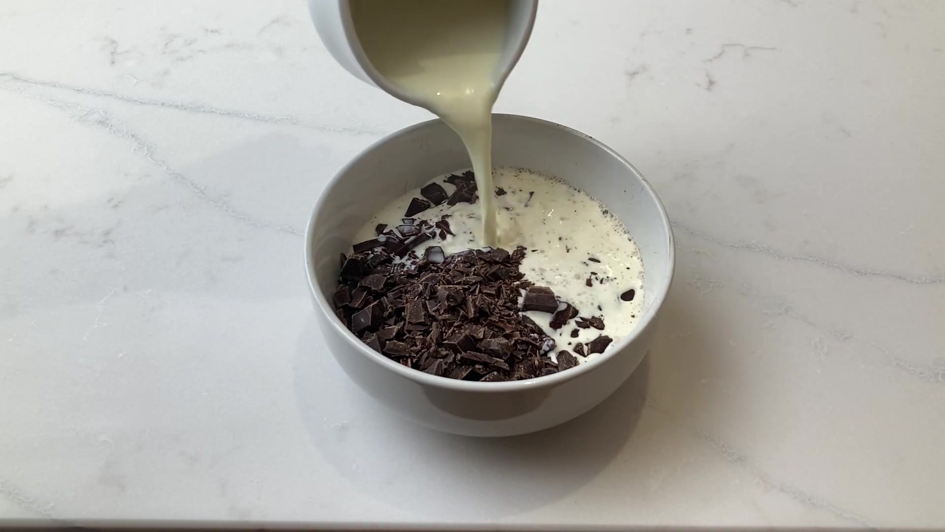'Video thumbnail for This Easy 3-Ingredient Chocolate Mousse Recipe Is Silky Smooth'