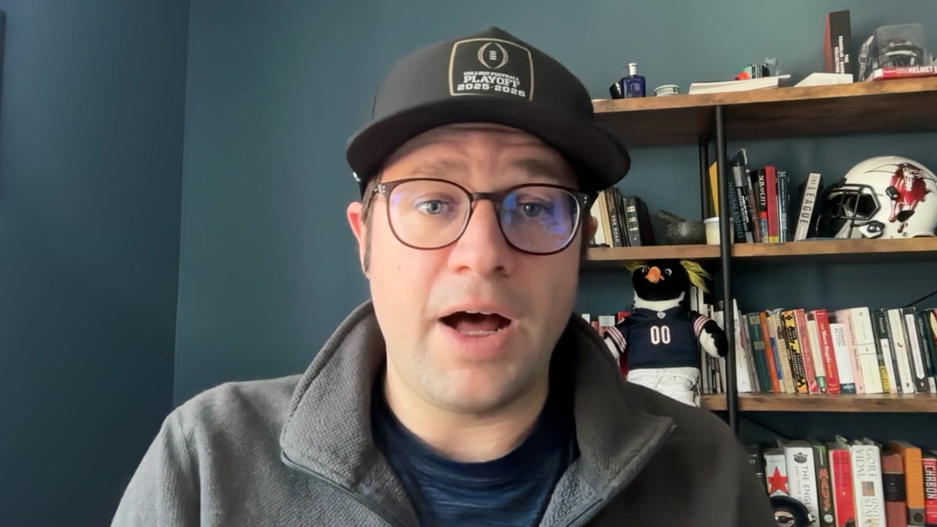 Video thumbnail for Chicago Bears OC Declan Doyle tracking for head coaching job: Report