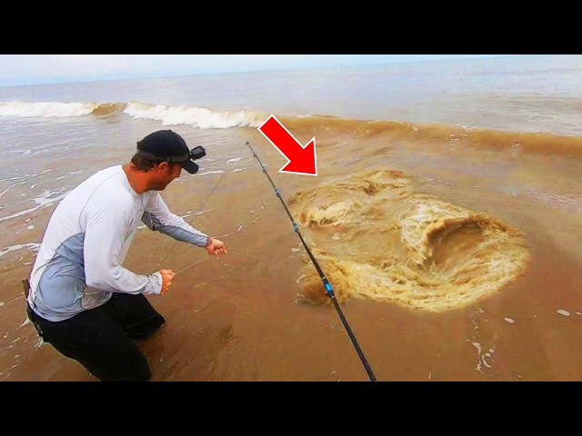 Video thumbnail for Fisherman Finds Strange Object In The Sea - When Expert Sees It He Says, ''You Shouldn't Have This''