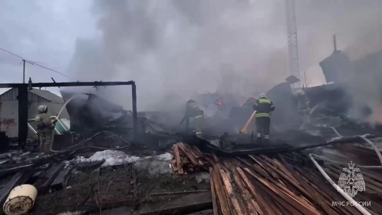 Video thumbnail for Russia: Deadly fire in Khanty-Mansi Autonomous Area-Yugra, Russia.