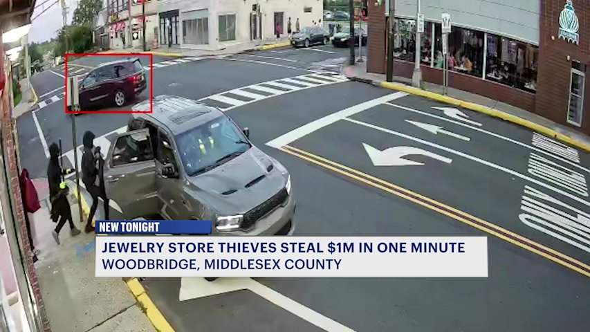 Video thumbnail for Woodbridge jewelry store hit in $1 million smash-and-grab robbery