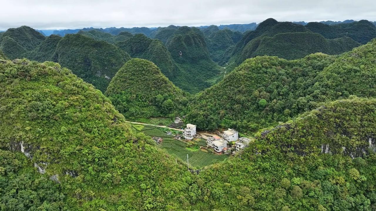 Video thumbnail for China: Karst Landform Village.