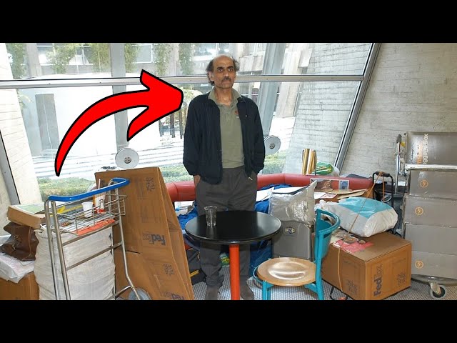 Video thumbnail for This Man Spent 18 Years At An Airport For Strange Reason Stuck Between Borders