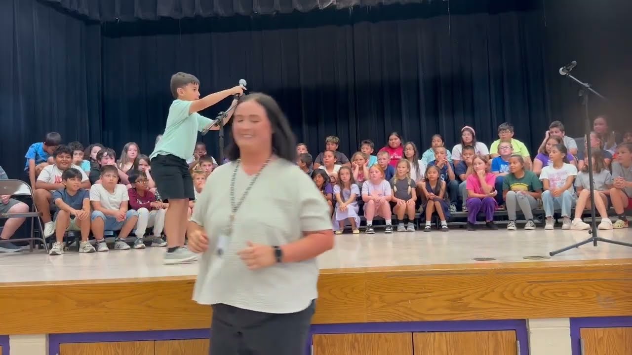 Video thumbnail for Third grade musical for Heavener elementary