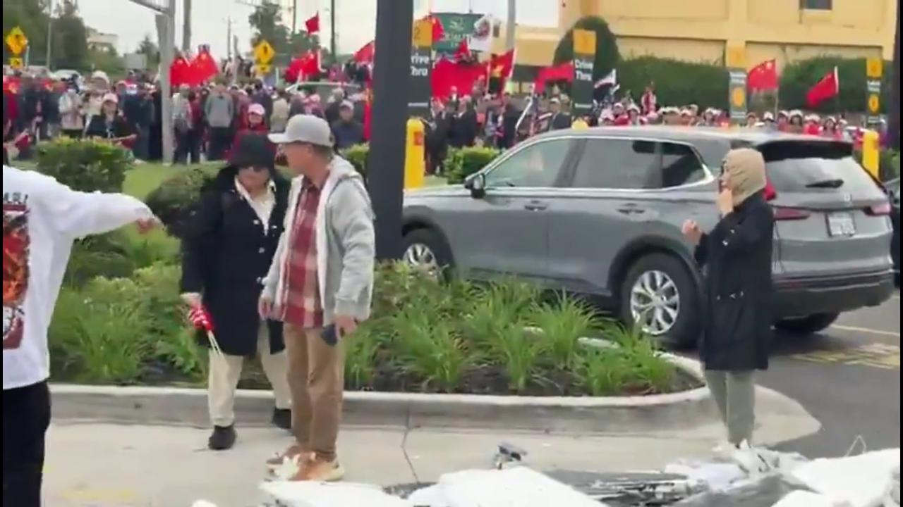 Video thumbnail for US: Foam Coffin Torn Apart As Pro- And Anti-Beijing Protesters Clash Near Joint Base Andrews.