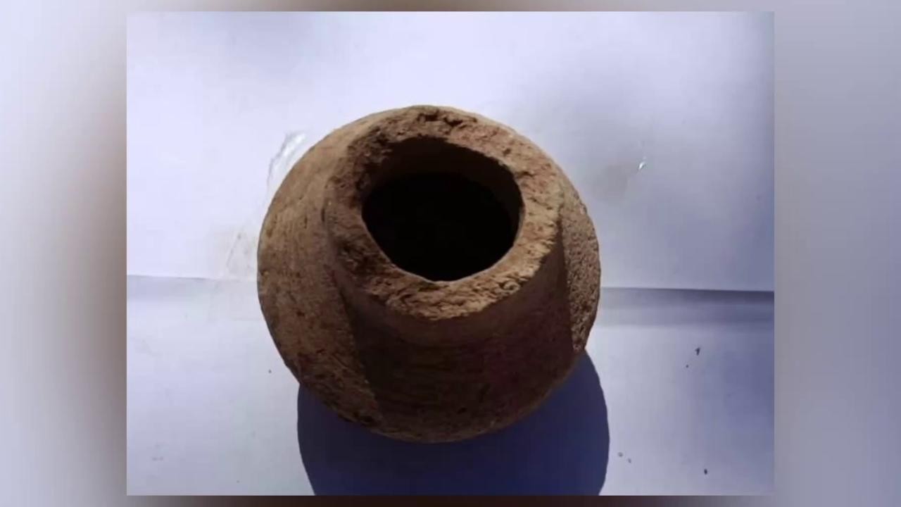 Video thumbnail for Egypt: Integrated Byzantine-era residential city uncovered in Egypt's Western Desert oasis.