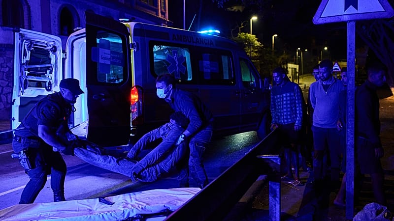 Video thumbnail for Spain clears last major migrant camp in Ceuta ahead of royal visit