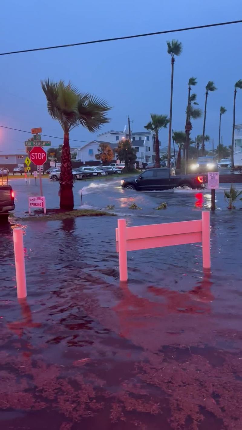 Video thumbnail for Street Flooding at Sunset Grille on St Augustine Beach