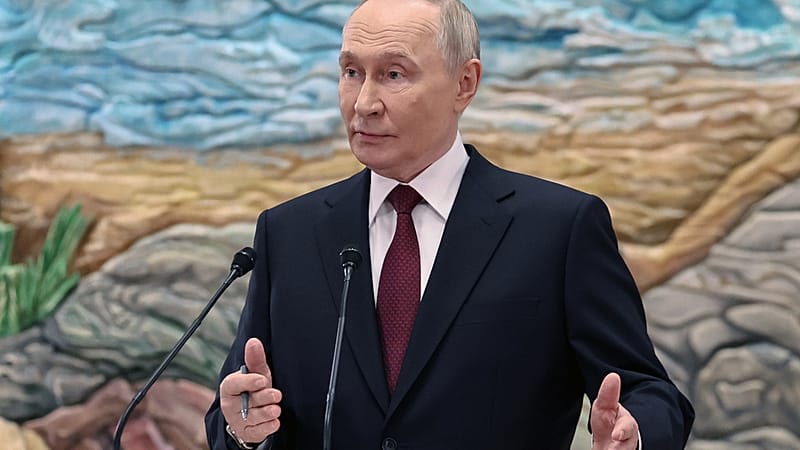 Video thumbnail for Putin says U.S.–Ukraine draft points could form basis for future peace deal