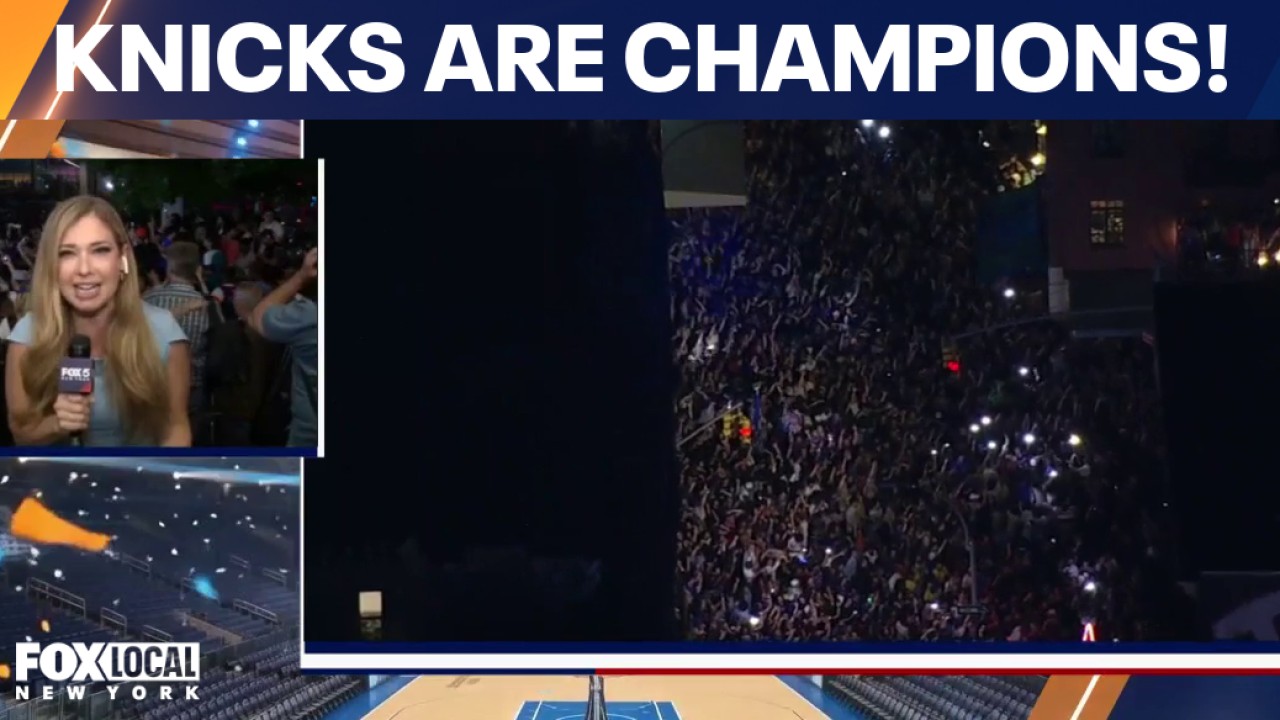 Video thumbnail for Knicks win NBA championship, celebrations across NYC l Instant reaction