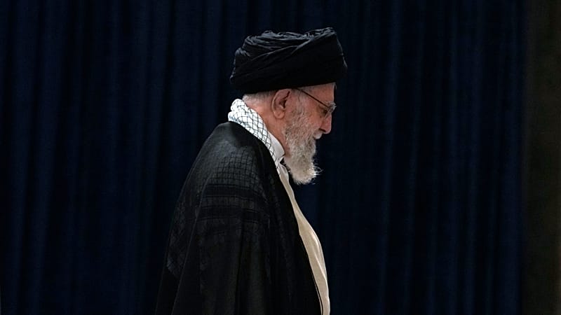 Video thumbnail for Cape Town Shia Muslim association mourns Ayatollah Ali Khamenei