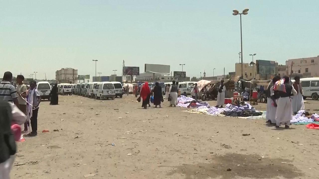 Video thumbnail for Sudan: Sudanese pound plunge fuels cost-of-living crisis as war grinds on.