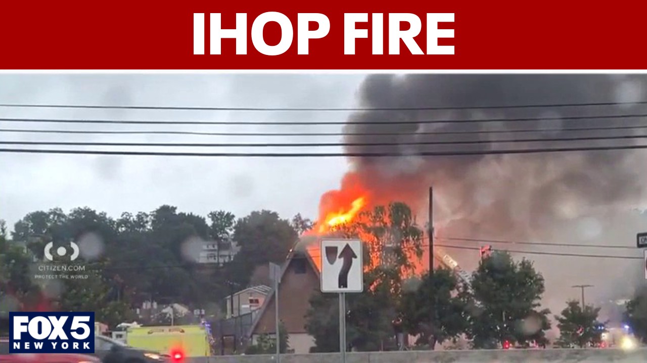 Video thumbnail for Fire tears through IHOP in New Jersey