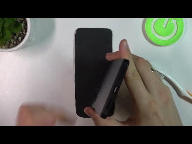 Video thumbnail for How to Clean USB Slot in HTC U23 Pro Using Household Items