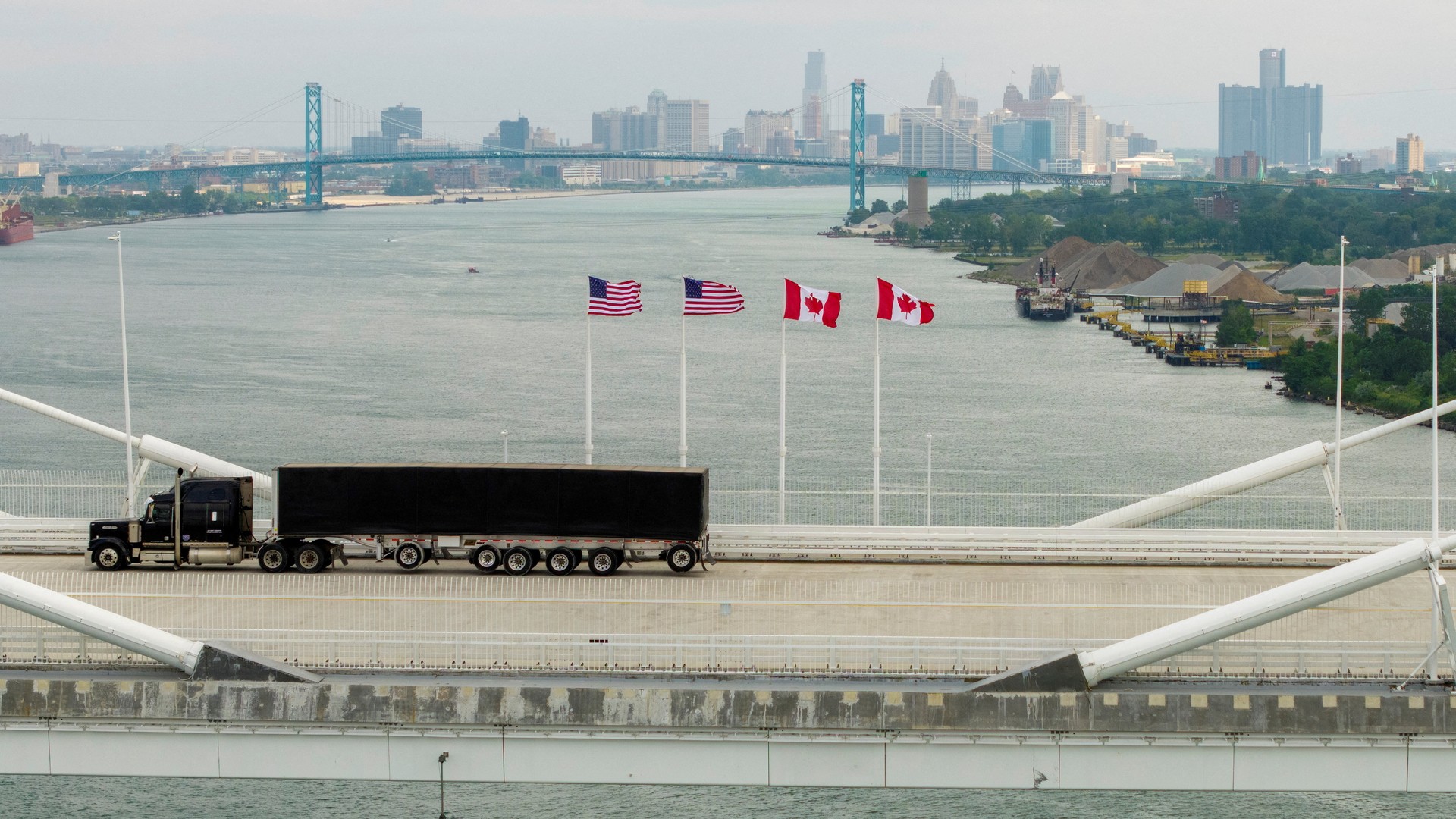 Video thumbnail for Trump’s last-minute pause on 50% tariffs gives US and Canada more time to negotiate