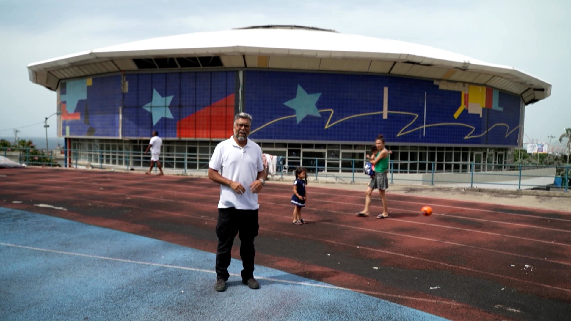 Video thumbnail for Sports stadium becomes home for victims of the Venezuela earthquakes