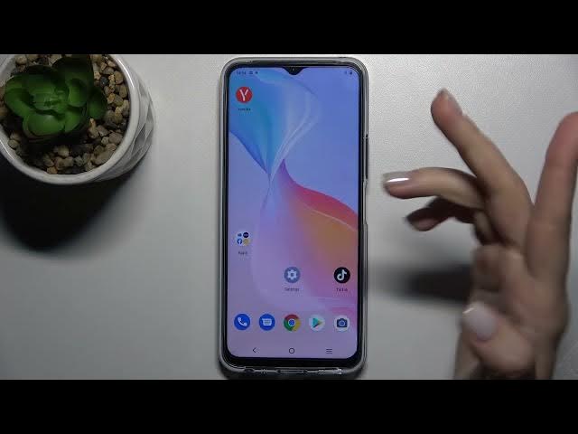 Video thumbnail for How to Create Home Screen Folders on VIVO Y33s – Add New Screen Folder