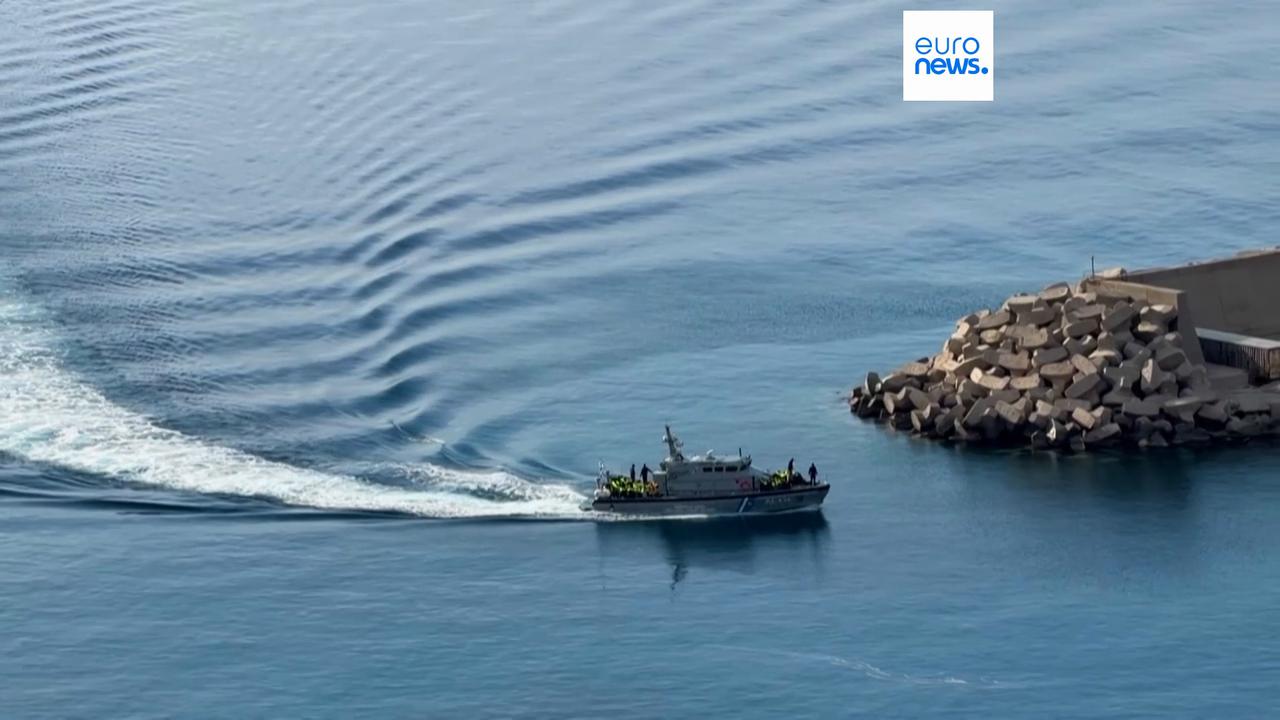 Video thumbnail for Activists on Gaza flotilla intercepted by Israel disembark in Crete