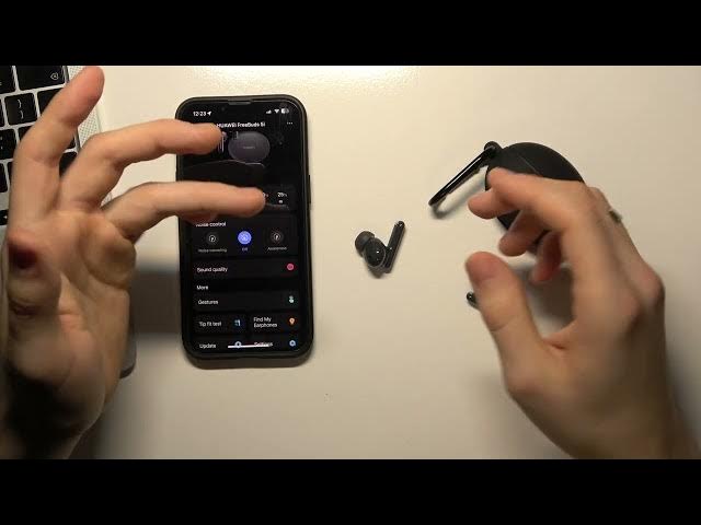 Video thumbnail for Huawei Freebuds 5i Bug Review