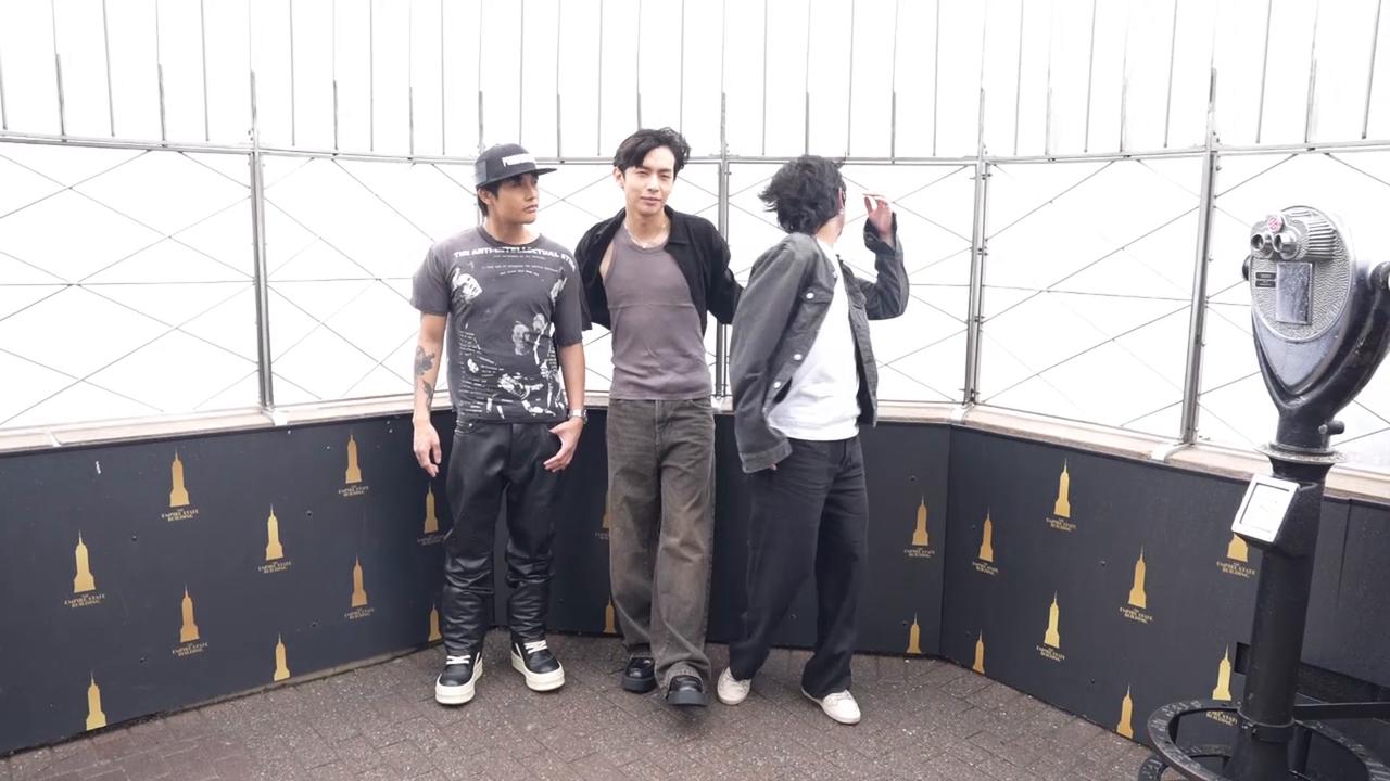 Video thumbnail for Members of P-Pop boy band visit Empire State Building 2.