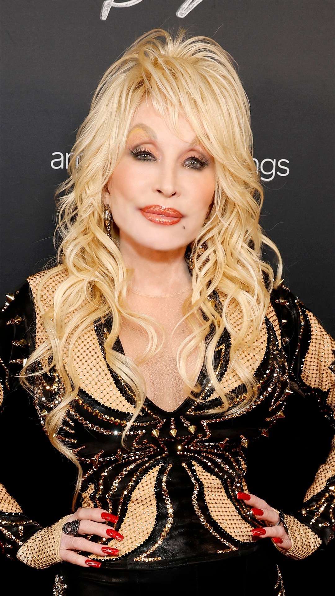 Video thumbnail for Dolly Parton & Carl Dean's Tragic Final Years: How A Fairytale Love Cost Dolly Her Own Health