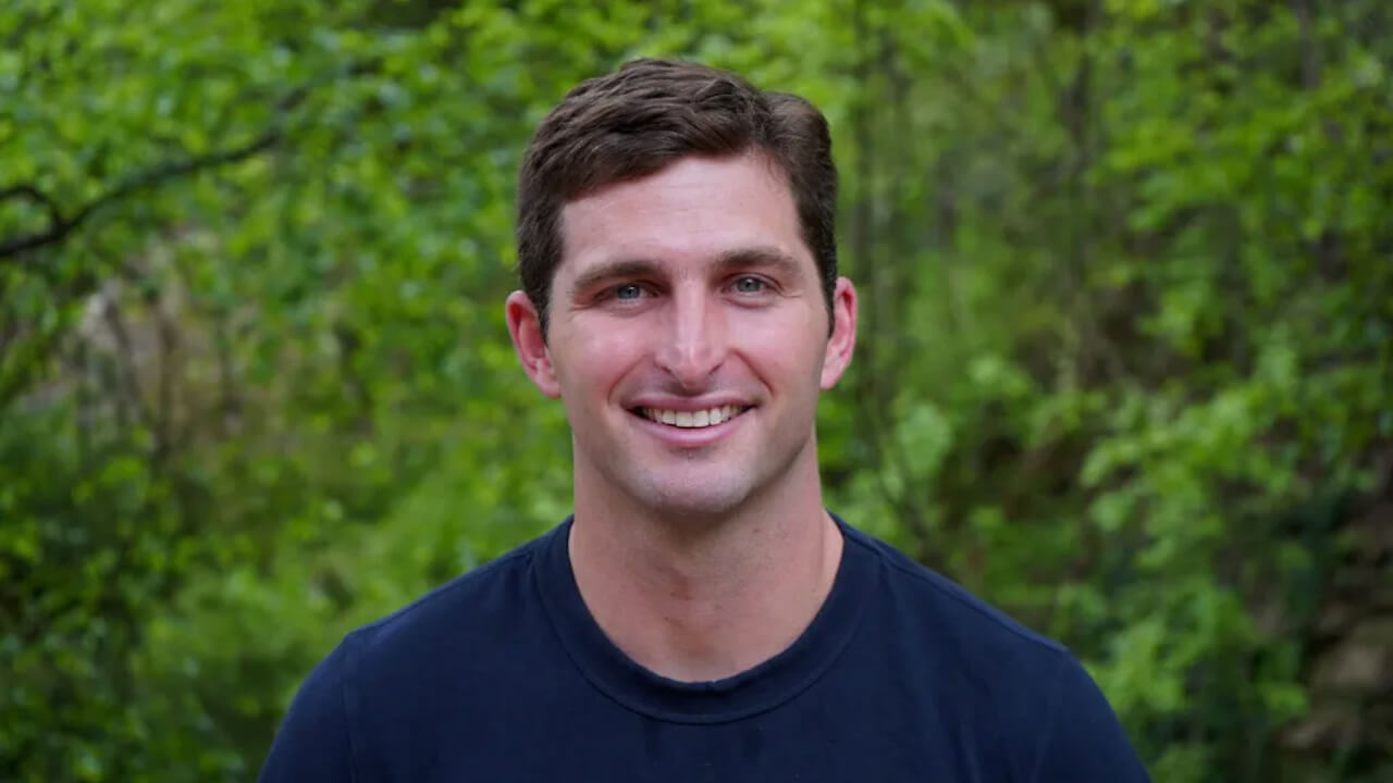 Video thumbnail for Michael Dell’s son built a $13 billion home battery business