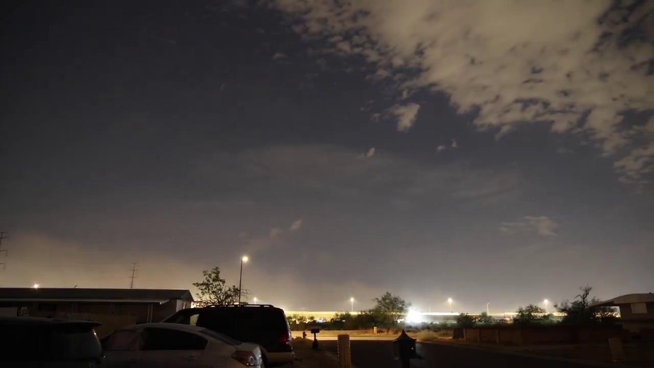 Video thumbnail for US: Dust Storm Rolls Through Southeast Arizona 2.