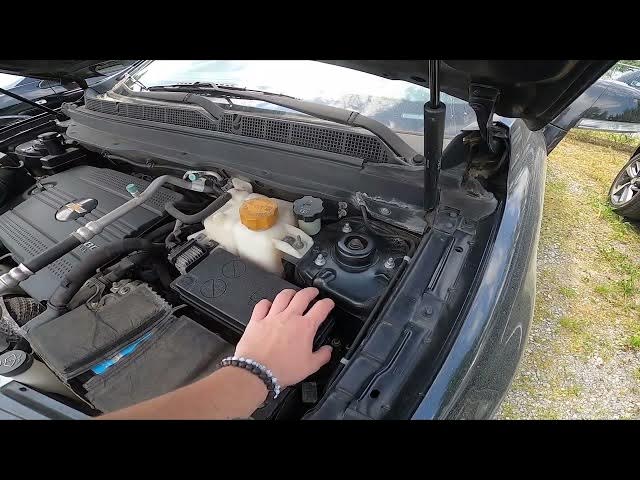 Video thumbnail for Where is Fuse Box Under the Hood in the Chevrolet Captiva II ( 2011 - now ) - Find Fuse Box